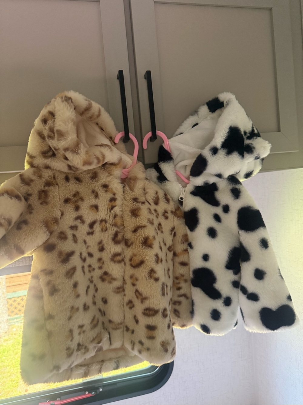 Faux Fur Hooded Jacket Set — Leopard Print Beige & Dalmatian Black/White